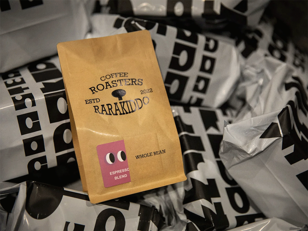 Espresso Blend Coffee Bag – Brown Kraft Paper Packaging Coffee bag with brown kraft paper packaging, showcasing espresso blend, with a minimalist design.